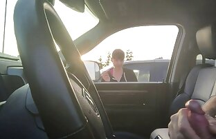 XXX エルザは彼女の細い足を広げ、陽気で彼女の手を引っ張った 女の子 向け エロ 動画 無料